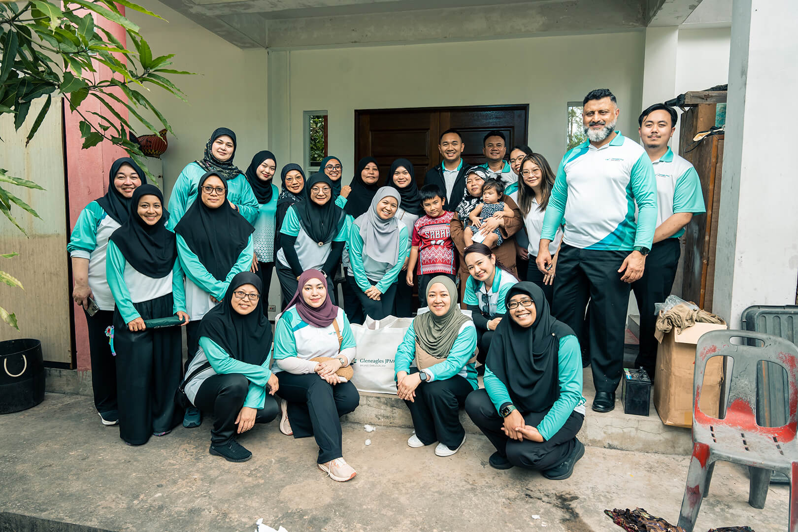 Gleneagles JPMC extends Ramadhan support to Underprivileged Families in Kuala Belait